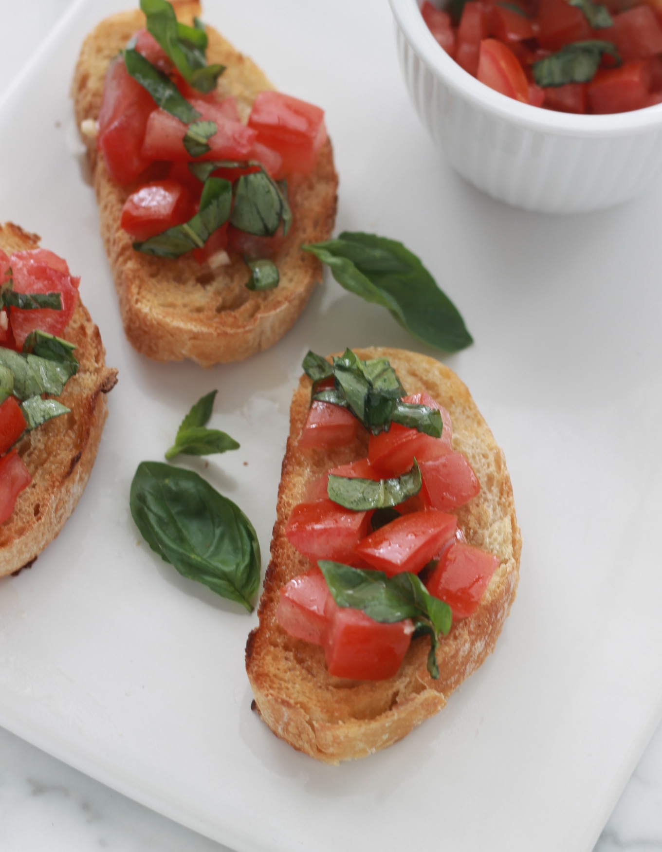 Bruschetta à la tomate et basilic