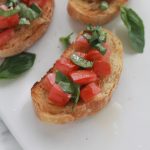 Bruschetta tomate basilic