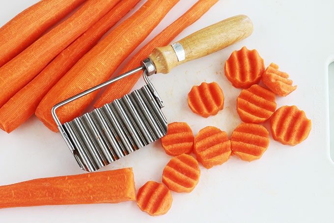 Couteau ondulé pour une belle présentation des carottes Vichy.