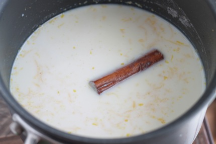 Creme catalane facile - chauffer lait cannelle zeste de citron