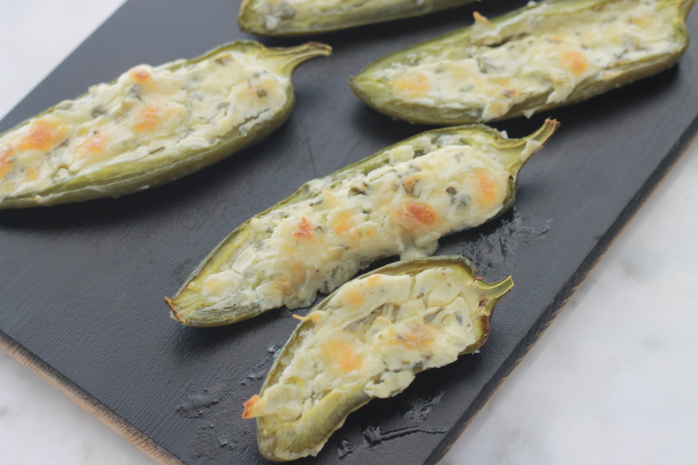 Piments jalapenos farcis au fromage a la creme