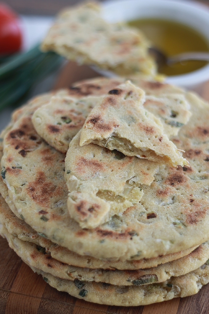 Galettes de semoule aux oignons verts