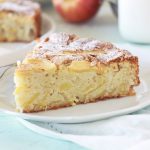 Excellent gâteau aux pommes moelleux. Recette très facile et rapide à faire.