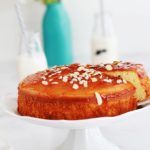 Délicieux gâteau moelleux pour utiliser des jaunes d’oeufs. Nature, parfumé et très facile. Recette de base dont vous vous pouvez faire bien des variantes en ajoutant des fruits, du chocolat, versions mini dans des moules à muffin…