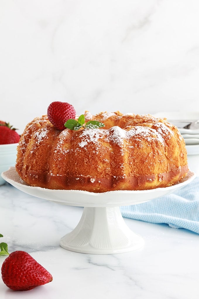 La recette du mouskoutchou (ou meskouta), simple, très moelleux avec une mie légère et aérée. Gâteau algérien économique et très facile à faire. Une base que vous pouvez décliner de mille et une façon.