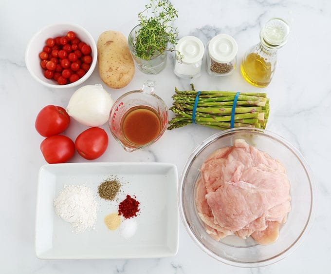 Ingredients du poulet roule aux asperges au four