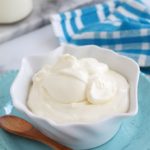 Creme fraiche epaisse maison recette facile 2 ingredients creme liquide entiere babeurre ou yaourt