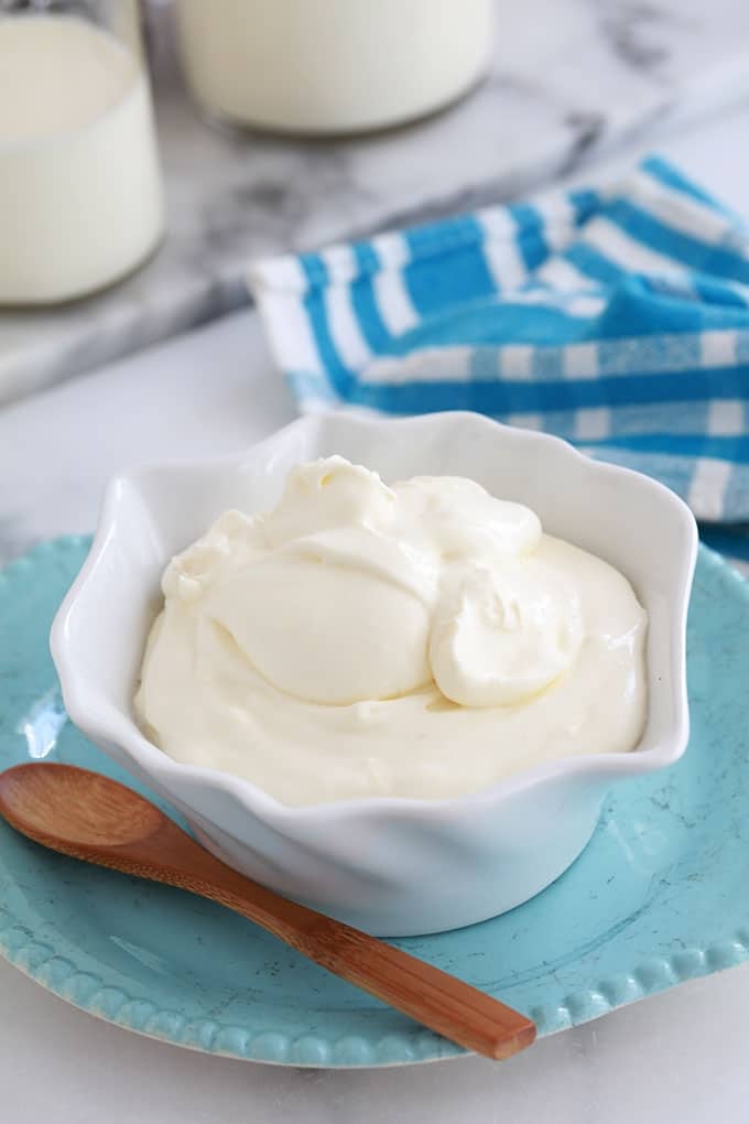 Creme fraiche epaisse maison recette facile 2 ingredients creme liquide entiere babeurre ou yaourt