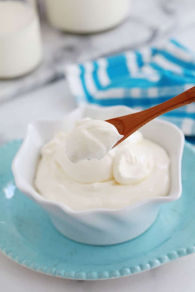 Creme fraiche epaisse maison recette facile 2 ingredients creme liquide entiere babeurre ou yaourt