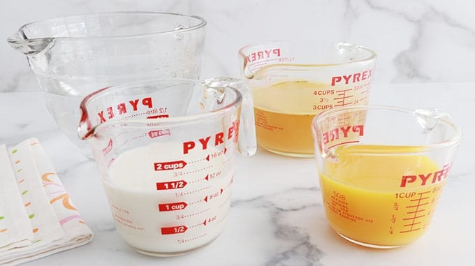 Tasses Cups pour mesurer les ingredients liquides lait creme bouillon jus de fruits eau